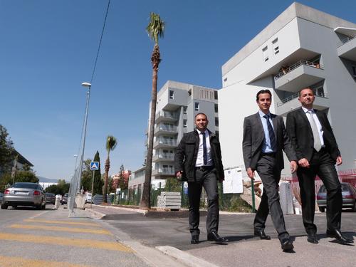 La FNAIM 06 a emménagé à Nice Meridia, « un quartier d'avenir ». De gauche à droite : son secrétaire général William Siksik, son président Frédéric Pelou et son vice-président Cyril Messika.C. C.